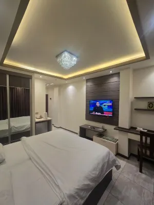 Seven Days Hotel Hotel di 