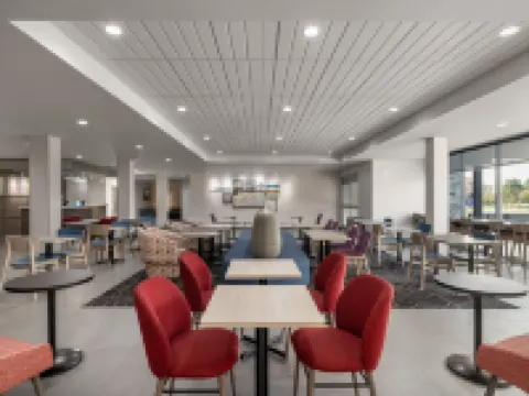 Home2 Suites By Hilton Muncie Hotels in Muncie