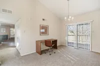 Albuquerque Escape Hot Tub + Atrium 4 Bedroom Home - Jacuzzi