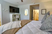 Luxurious Morgantown Retreat w/ Stunning Views! - parking
