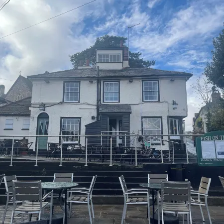 Jolly Sailor- Fish on the Quay