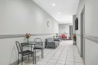 Motel 6 Chickasha, OK