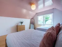 Cozy Cottage with Fire Pit Hotels in Fairfield