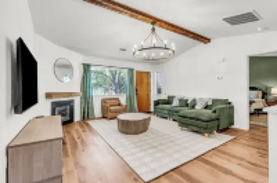 Modern Mountain Calm – Oakhurst Home by Yosemite