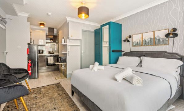 Imperial Inn Apartments