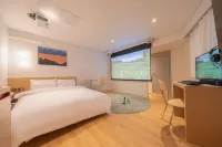 Aank Hotel Guri