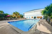 Quality Inn - Pools