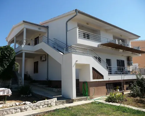 Apartments Marietta Hotels in Opcina Razanac