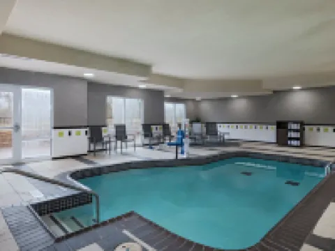 Holiday Inn Express & Suites PRYOR by IHG Hotels in Pryor