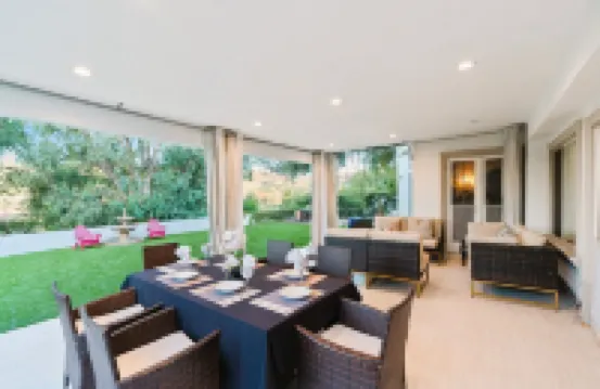 Stunning Rose Bowl Mansion 5 Minute Walk!