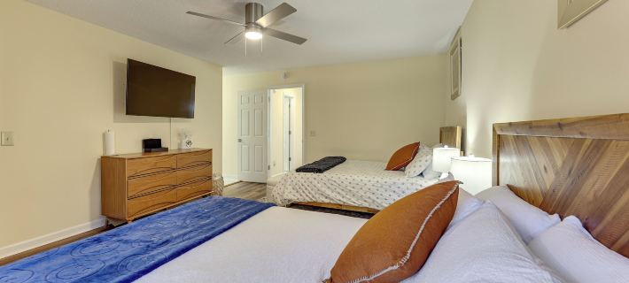 Great for Families! Quiet Auburn Getaway w/ Deck Ξενοδοχεία στην πόλη Auburn