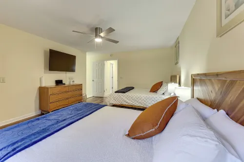 Great for Families! Quiet Auburn Getaway w/ Deck - 4-نجوم