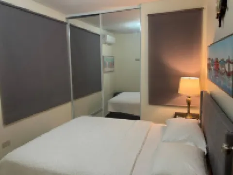 Casa María 2BR Apt with terrace Hotels in Levittown
