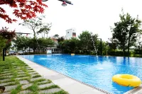 Damyang Jeonwon Pension - Pool