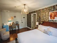 Hideaway Inn Lenox Hotéis em Lenox