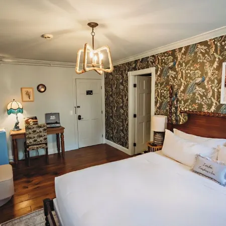 Hideaway Inn Lenox