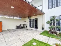 Villa Asana Kolam Renang Private Godean otelleri