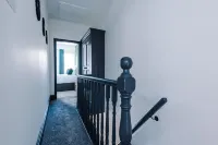 Ideal for Contractors Long Term Stays Sleeps 8