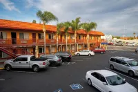 Travelodge by Wyndham El Cajon - parking