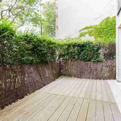 A haven of peace in Neuilly sur Seine Hotel Exterior