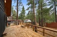Mama Bear's Cozy Cabin