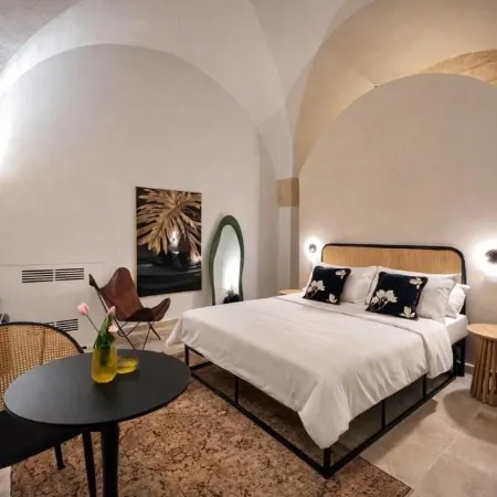 CAVA Urban Relais & Pool