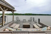 Pet-Friendly Lake Sinclair Home w/ Boat Dock! - 3 stjerner