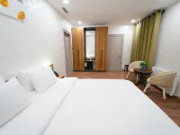 Avant Hotel Tashkent Pool&Terrace