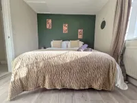 Perfect Booking 2 Bed Home in Merthyr Tydfil Hotels in Town