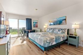 Crescent Beach Motel