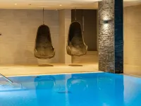 Novotel London Brentford - Pools