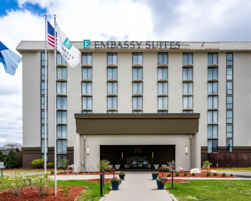 Embassy Suites by Hilton Bloomington Edina Hotels in Bloomington