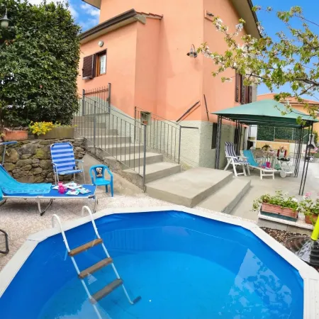 Casale Geniva with Private Pool - Happy Rentals