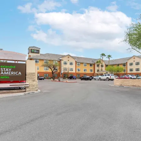 Extended Stay America Select Suites - Phoenix - Deer Valley Отели рядом с достопримечательностью «Дир-Вэлли»