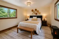 Trobele 3 Bedroom Home by NW Comfy Cabins by RedAwning - balcony