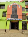Renajoe Exclusive Guesthouse Tema Community 9 - parking