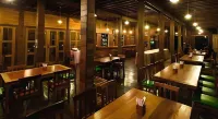 Riverhouse Hotel (The Teak House) - breakfast