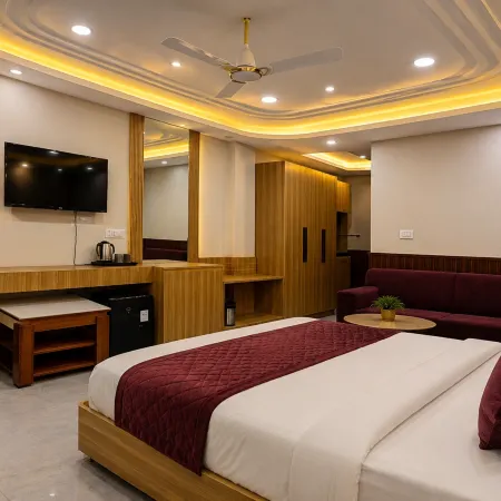 Hotel Shree Sadhna - Vrindavan Chhatikara Road