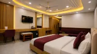 Hotel Shree Sadhna - Vrindavan Chhatikara Road - 露台