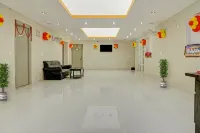 Royal Comfort Homestay Autostand Kankarbagh - Kitchens