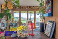 溫馨質樸小屋，配有熱水浴缸和鄉村景觀 - Wi-Fi