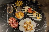 Sapphire House Antwerp, Autograph Collection - breakfast