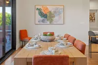 The Good Life Oasis Luxury 5BR Home Sleeps 16 - Bungalows