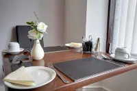 Farnham Hotel - breakfast