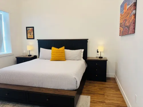 Walk to Main Street! Luxury Condo with Hot Tubs Near Arches, Sleeps 10 - 4-نجوم