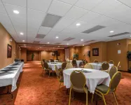 Quality Inn & Suites - فطور