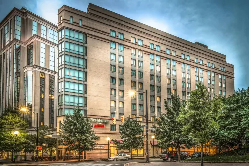 Residence Inn Arlington Courthouse - صديق للحيوانات الاليفة