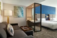 SpringHill Suites Frederica - parking