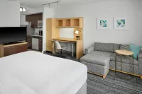 TownePlace Suites Lawrence Downtown - Pet friendly
