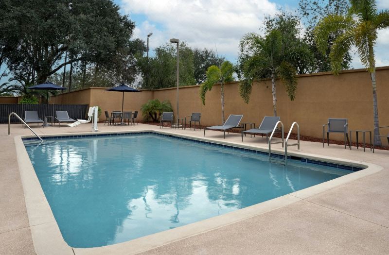 Courtyard by Marriott Lakeland photo 2